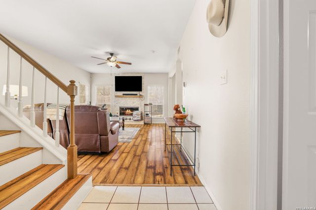 14235 Red Maple Wood, San Antonio, TX 78249