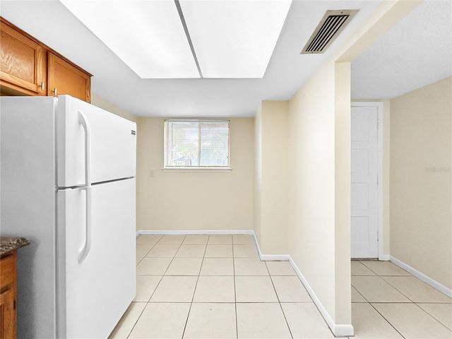 6336 NEWTOWN CIRCLE 36B2, Town N Country, FL 33615