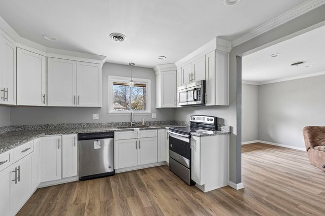 304 Marbeth Ln, Tullahoma, TN 37388