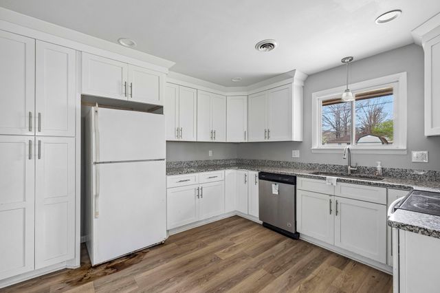 304 Marbeth Ln, Tullahoma, TN 37388
