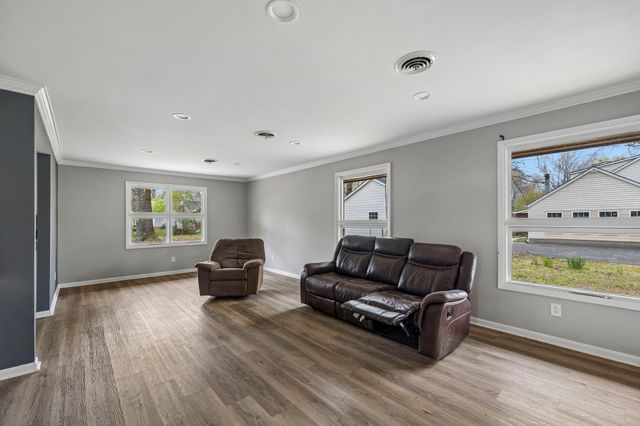 304 Marbeth Ln, Tullahoma, TN 37388