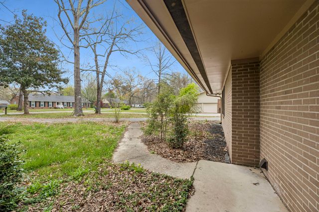 304 Marbeth Ln, Tullahoma, TN 37388