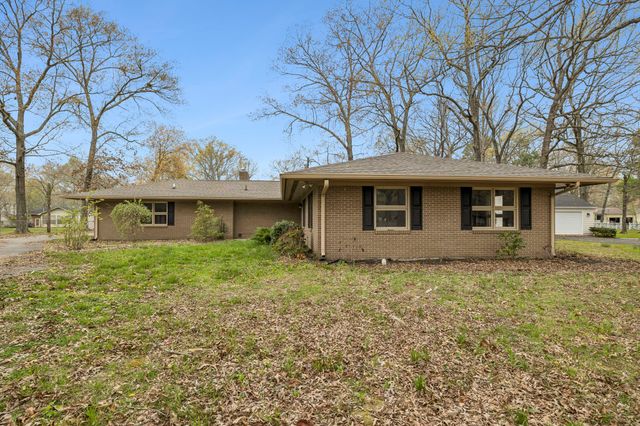 304 Marbeth Ln, Tullahoma, TN 37388