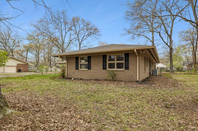 304 Marbeth Ln, Tullahoma, TN 37388