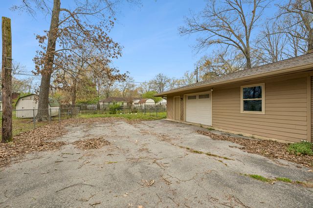 304 Marbeth Ln, Tullahoma, TN 37388