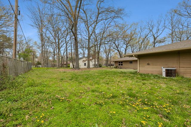 304 Marbeth Ln, Tullahoma, TN 37388
