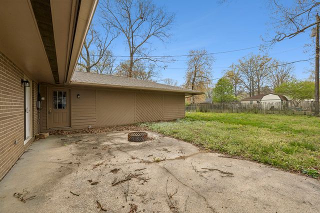 304 Marbeth Ln, Tullahoma, TN 37388