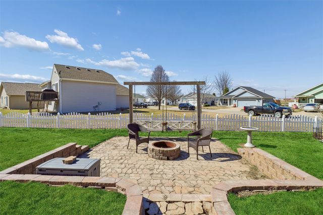 3204 Maple Drive SW, Bondurant, IA 50035