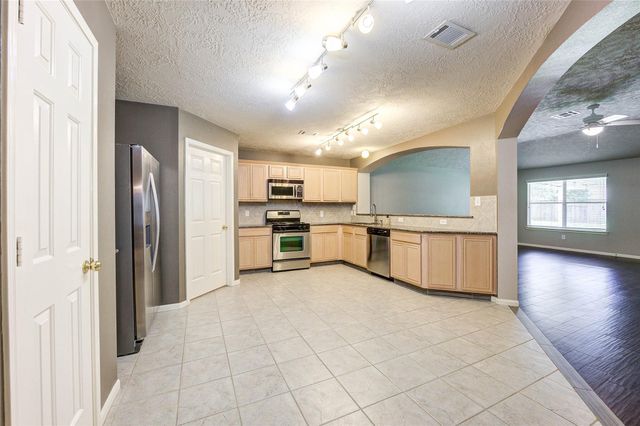 21611 Country Club Green Way, Tomball, TX 77375