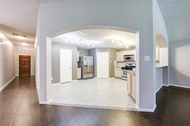 21611 Country Club Green Way, Tomball, TX 77375