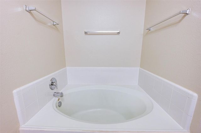 21611 Country Club Green Way, Tomball, TX 77375