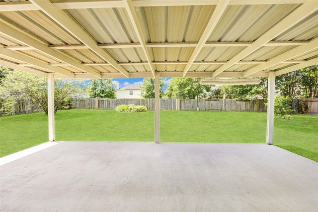 21611 Country Club Green Way, Tomball, TX 77375