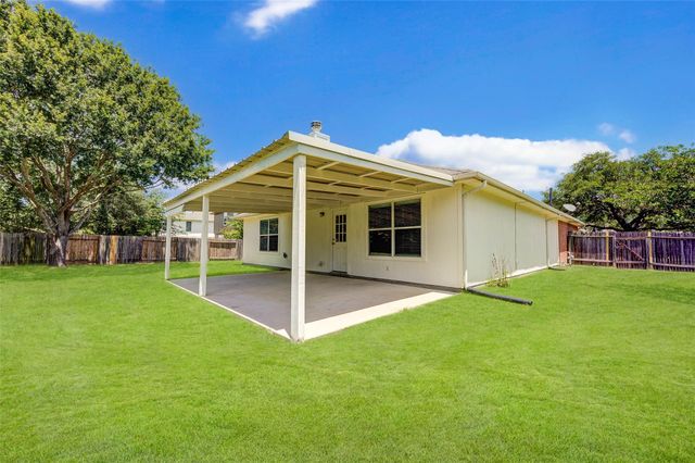 21611 Country Club Green Way, Tomball, TX 77375