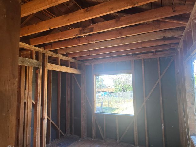 23 E Strother Avenue, Fresno, CA 93706