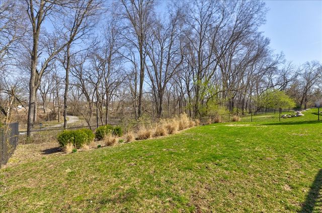 10165 Lincoln Avenue, Clive, IA 50325