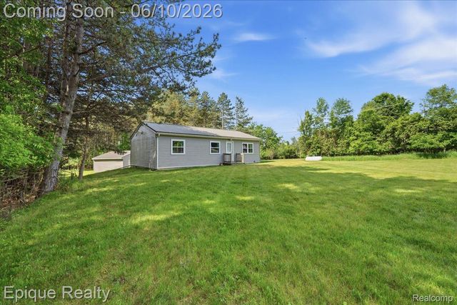 12272 E Mount Morris Road, Richfield Township, MI 48423