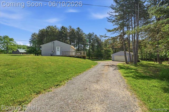 12272 E Mount Morris Road, Richfield Township, MI 48423