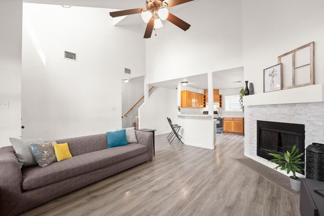 1812 Sylvia LN, Round Rock, TX 78681