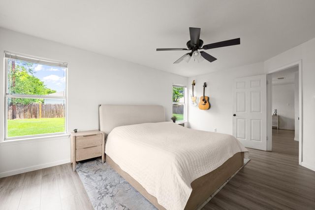 1812 Sylvia LN, Round Rock, TX 78681