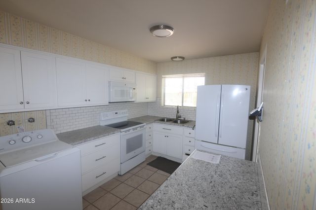 10559 W SUN CITY Boulevard, Sun City, AZ 85351