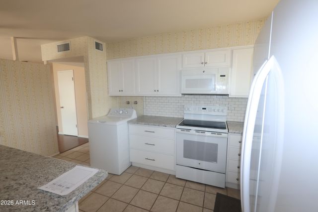 10559 W SUN CITY Boulevard, Sun City, AZ 85351