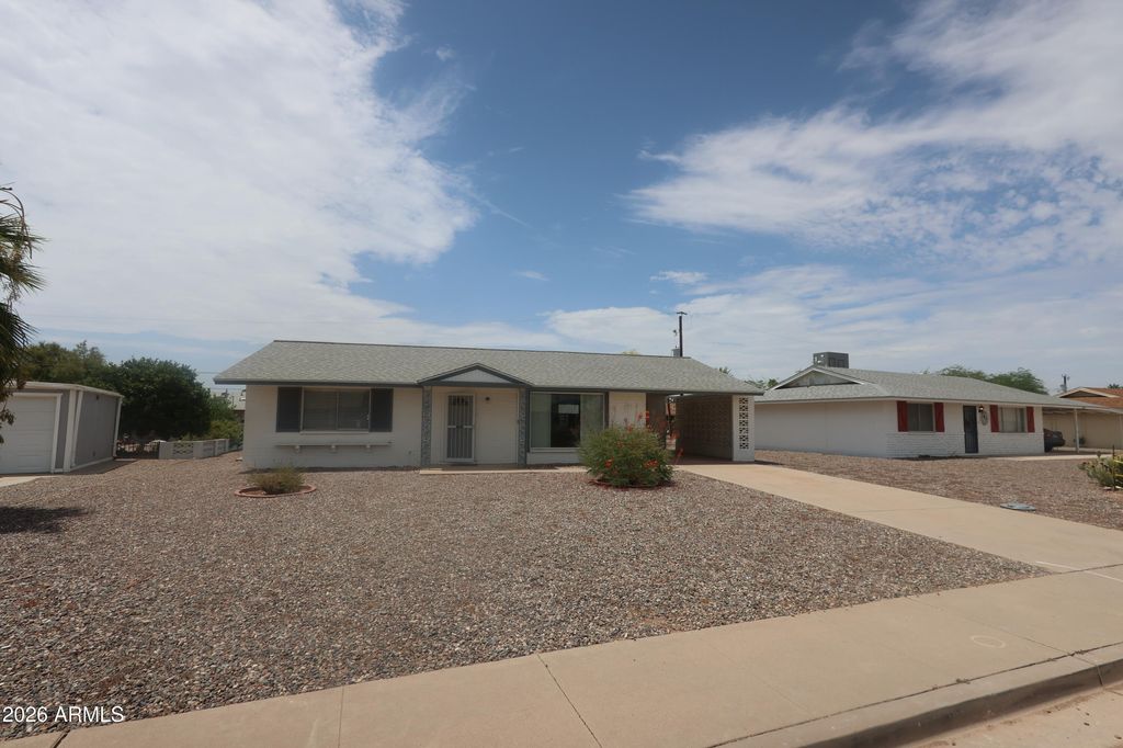 10559 W SUN CITY Boulevard, Sun City, AZ 85351 — photo 3