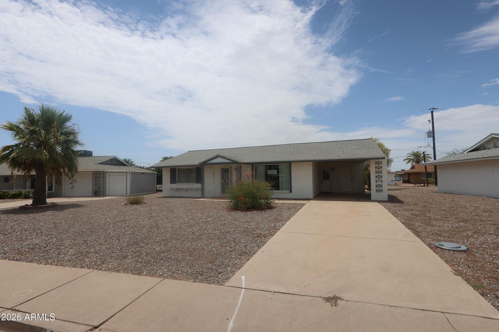 10559 W SUN CITY Boulevard, Sun City, AZ 85351 — photo 5