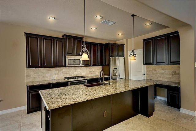 126 Hearthshire Circle, The Woodlands, TX 77354