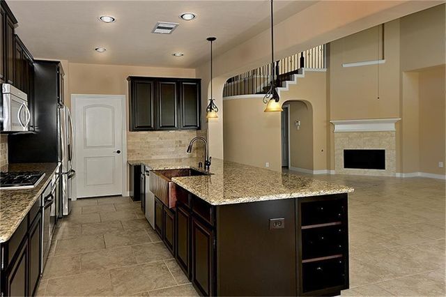 126 Hearthshire Circle, The Woodlands, TX 77354