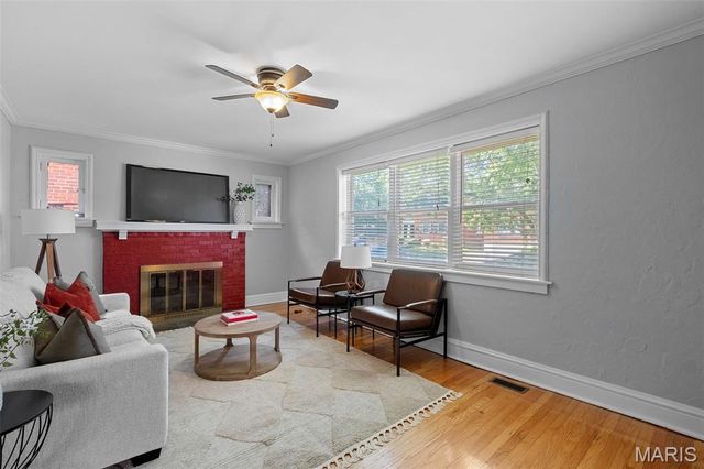 7055 Dartmouth Avenue, University City, MO 63130
