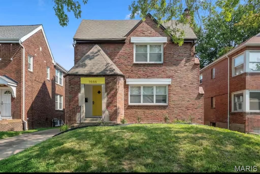 7055 Dartmouth Avenue, University City, MO 63130