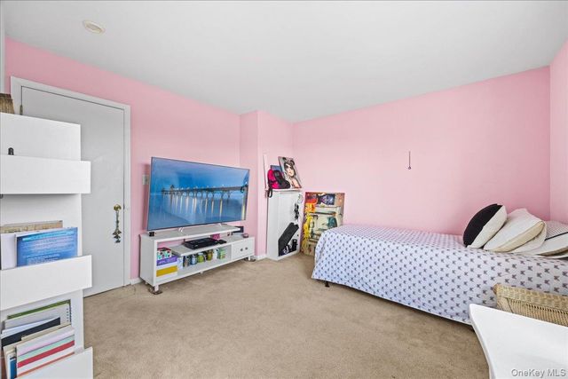 3 Magnolia Lane, Warwick, NY 10990