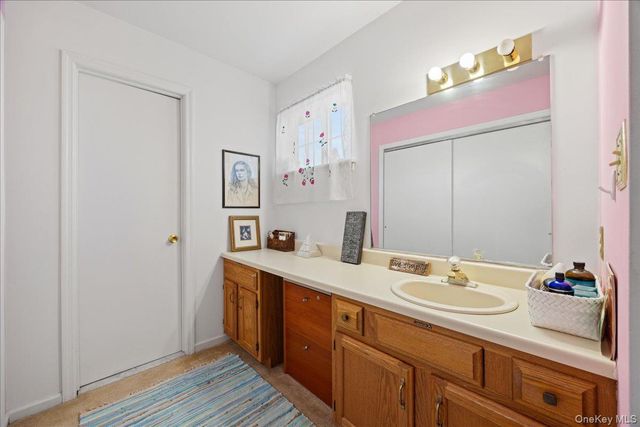 3 Magnolia Lane, Warwick, NY 10990