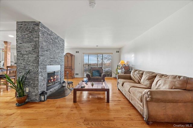 3 Magnolia Lane, Warwick, NY 10990