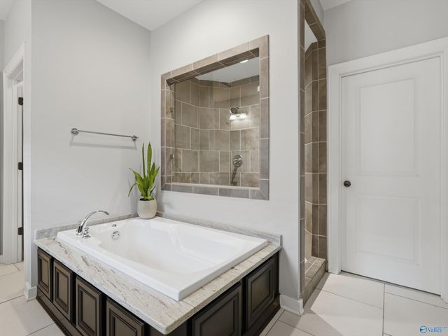 6453 Lincoln Park Place, Huntsville, AL 35806