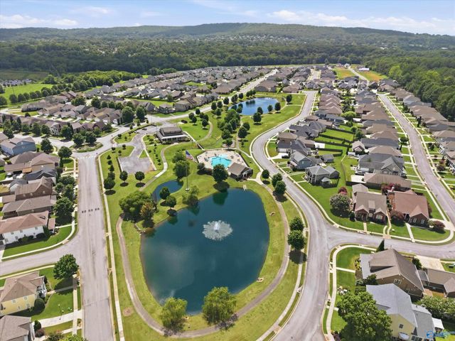 6453 Lincoln Park Place, Huntsville, AL 35806