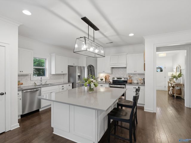 6453 Lincoln Park Place, Huntsville, AL 35806