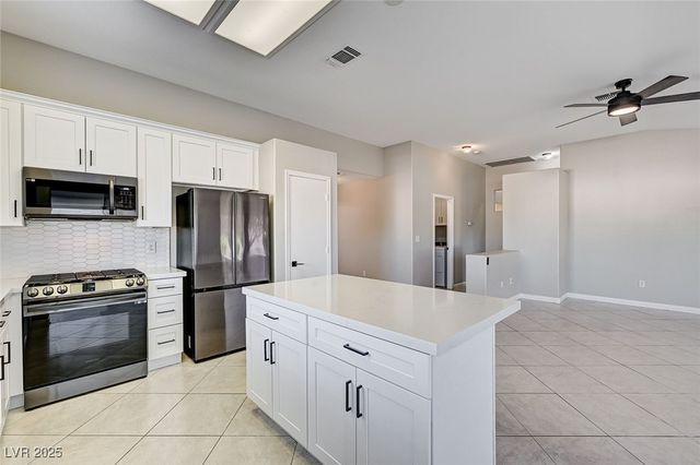 2052 Poppywood Avenue, Henderson, NV 89012