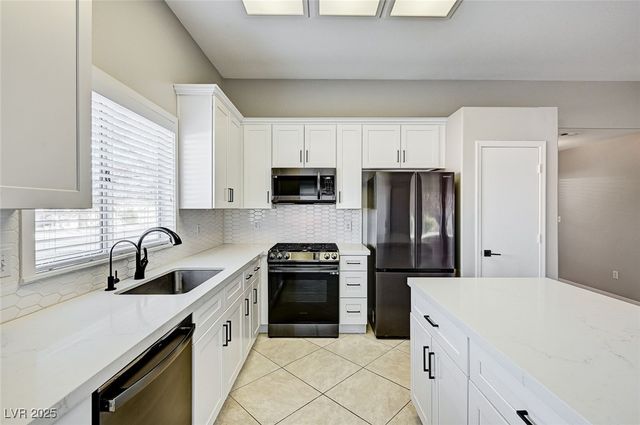 2052 Poppywood Avenue, Henderson, NV 89012