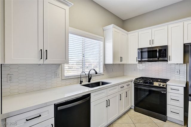 2052 Poppywood Avenue, Henderson, NV 89012