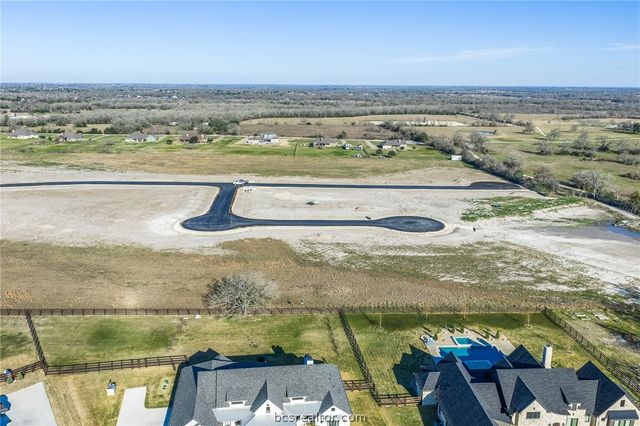 7044 Ellehue Lane, Bryan, TX 77808