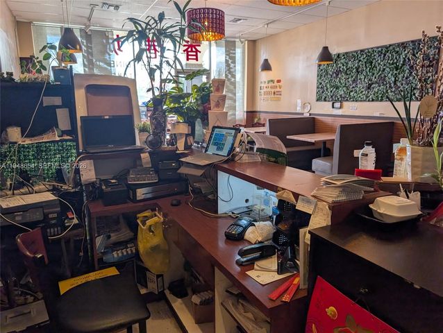 7373 NW 36th St, Miami, FL 33166