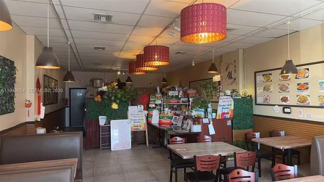 7373 NW 36th St, Miami, FL 33166