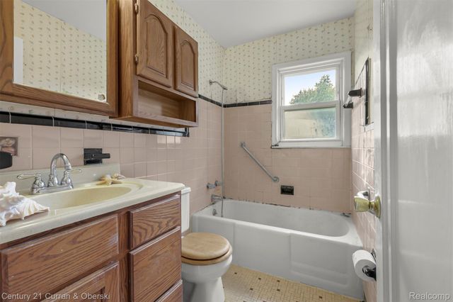 1659 18th Street, Wyandotte, MI 48192