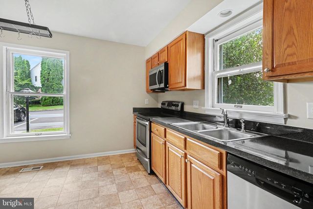 600 ALLENVIEW DR, Mechanicsburg, PA 17055