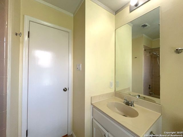 3342 CARBINE ROAD, San Antonio, TX 78247