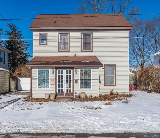 21 Harvey Street, Hyde Park, NY 12538