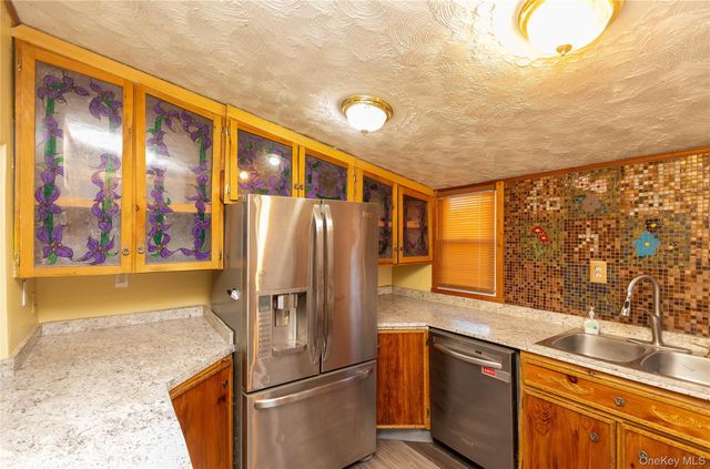 21 Harvey Street, Hyde Park, NY 12538