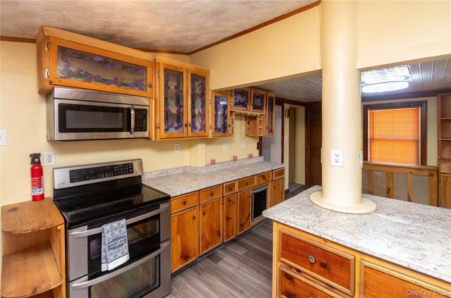 21 Harvey Street, Hyde Park, NY 12538