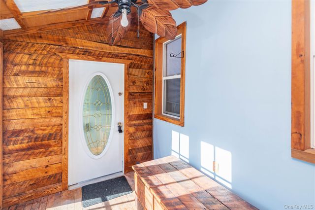 21 Harvey Street, Hyde Park, NY 12538